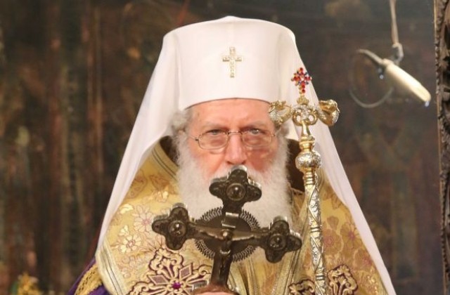 Почетоха патриарх Максим в Троянския манастир