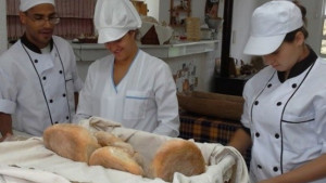 Найсладкият хляб се замесва с любов и положителна мисъл