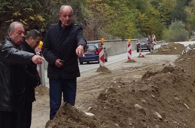 До 6 декември укрепват пътя към Предела