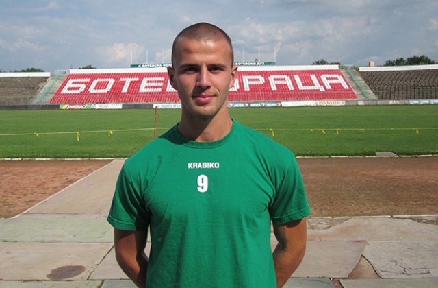 Врачански футболисти на лагер-сбор на младежките национали