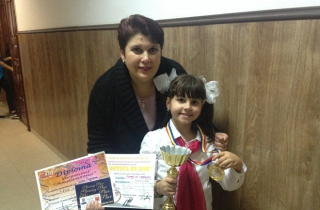 7-годишна русенка се завърна с Гран при от конкурс в Румъния