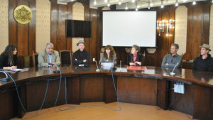 theRed събира произведения на изкуството на автори от цял свят