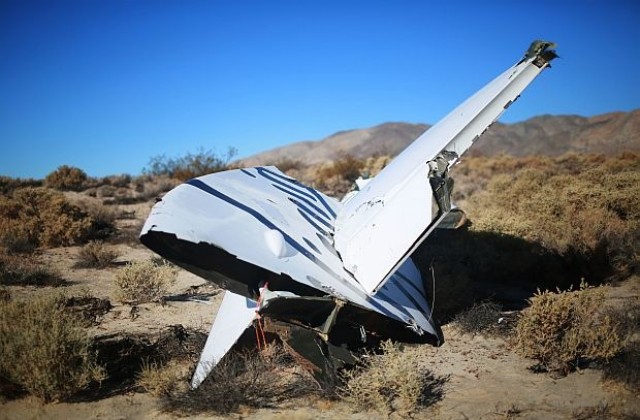 Отломки от Спейсшип 2 са пръснати на 56 км от мястото на катастрофата