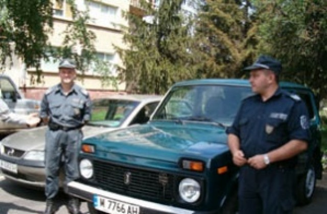 Откриха откраднати от Австрия регистрационни табели за автомобил