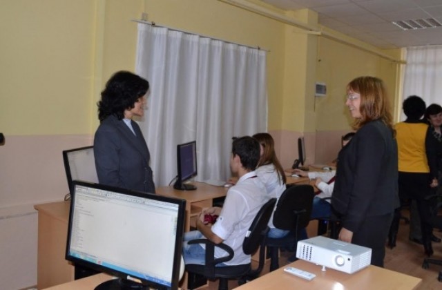 Нов учебен корпус в ПГ „Иван Хаджиенов“