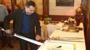 Бей Син на 20 години Честито