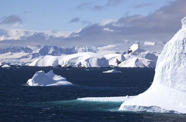 Озоновата дупка над Антарктида е колкото Северна Америка