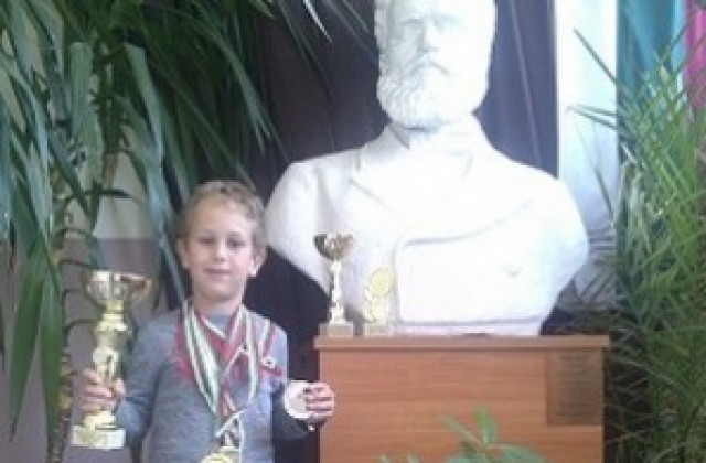 Ученик от НУ „Христо Ботев” спечели медал на турнир за шампиони