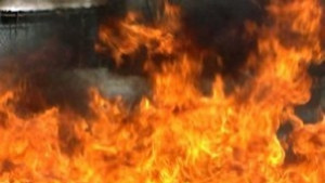 Горя покрив на блок във Варна