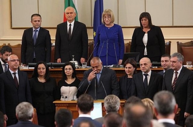 Със 136 гласа „за” парламентът избра новия кабинет, Борисов е премиер