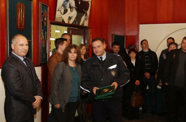 19 полицейски служители с награди за професионалния си празник