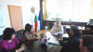 Официално ДАнгелова обжалва решението за сливане на гимназии