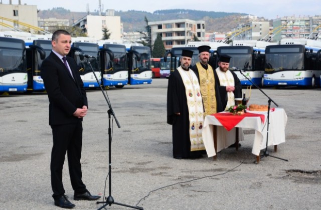 Осветиха новите тролейбуси на Варна