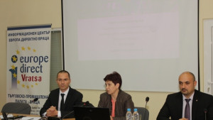 Евродепутатът Ангел Джамбазки се срещна с младежи във Враца