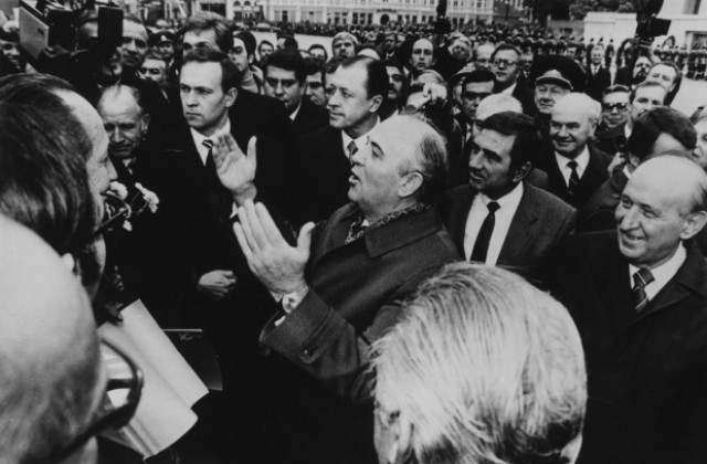 10 ноември в България: 25 години демокрация