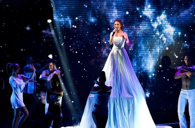 Мими Иванова и Развигор Попов стискат палци на Михаела от X Factor