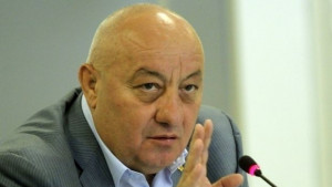 Гергов Те си ме плюят ама ме обичат