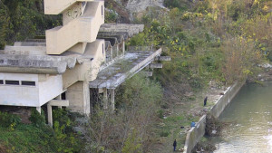 Почистиха найрисковете участъци от речните корита