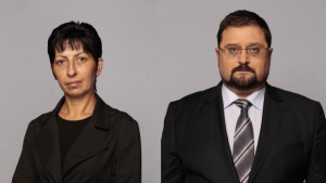 Варненските депутати от ГЕРБ Нели Петрова и Руслан Тошев положиха