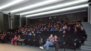 Щастливо Габрово развълнува първите зрители на клипа в зала Възраждане