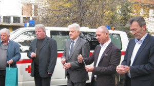 Подарък нова линейка за общинската болница в Дупница
