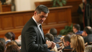 Изчезването на тефтера е амнистия за Филип Златанов коментира Кирил