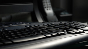 Депутати от БСП дариха компютри на социални институции в десетте