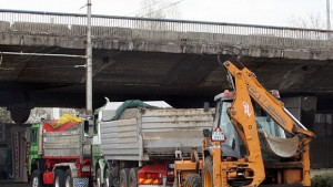 Удължават ремонта на бул Александър Малинов в Младост