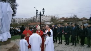 Откриха паметник на папа Йоан Павел II на метри от