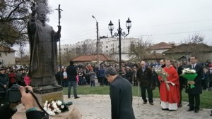 Откриха паметника на Йоан Павел II в Белене