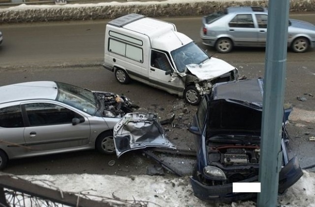 14 човешки живота са отнети при катастрофи през годината