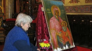 Копия на чудотворни икони пристигат във Варна