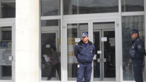 Рецидивист на съд душил възрастна жена