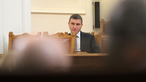 Бюджетната комисия разреши на правителството да води разговори за нов