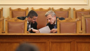 Депутатите гласуваха актуализация на държавния бюджет и парите за НЗОК