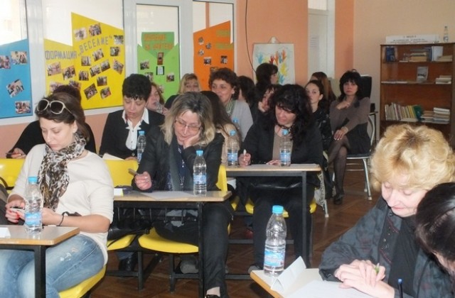 Областен дискусионен форум „Да имаш обич - правото на детето на права