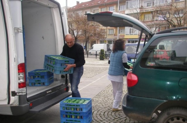 Млечни продукти на възрастни хора дари сдружение „България си ти“