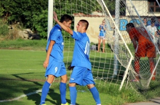 Кюстендилецът Владислав Мисяк претърпя операция след проблеми с адукторите