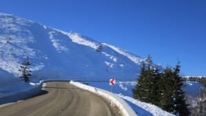 АПИ Шофьорите пътуващи през проходите да тръгват с автомобили подготвени