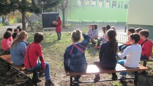 В Добри Чинтулов учат в класна стая на открито