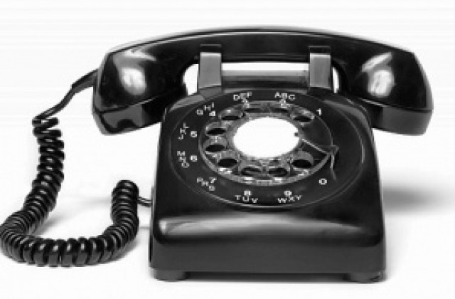 Телефонни измамници взеха 2 500 лв. от 72- годишна жена