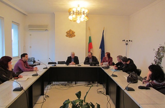 Забраняват свободното излизане на птици извън дворовете заради птичи грип