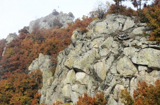 Разкъсана облачност, на места и слънце