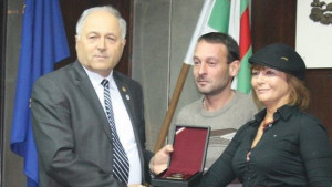 Представиха книгата Величко Петров човекът приятелят ръководителят