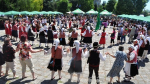 Канят хасковлии на Хоро за хората
