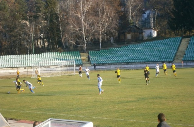 Велбъжд победи Германея с класическото 3:0