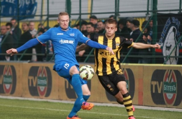 Левски победи Ботев с класическото 3:0