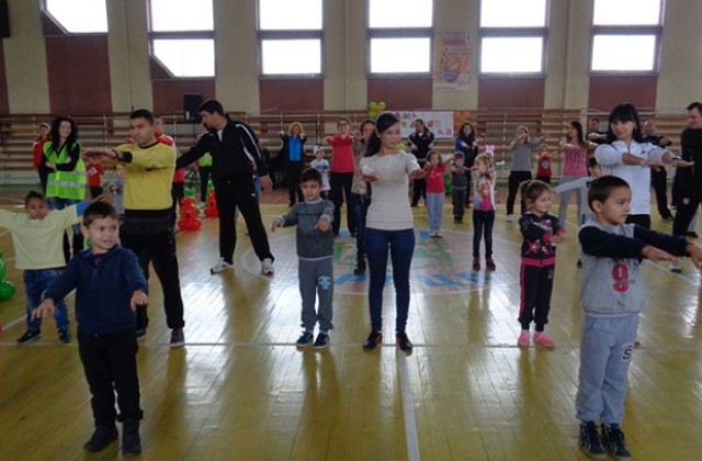 Турнир „Мама, татко и аз”  във Враца