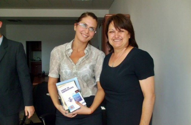 Десетки ужилени от бързи кредити по интернет търсят помощ от адвокати