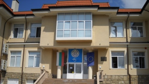 Съветник на Хелмут Кол изнася лекция в университета в Габрово